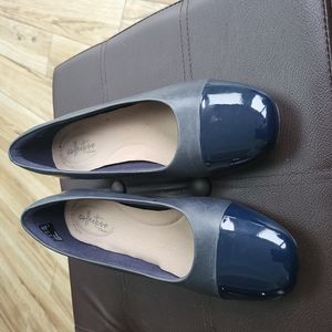 Clarks blue shoes 8.5 US